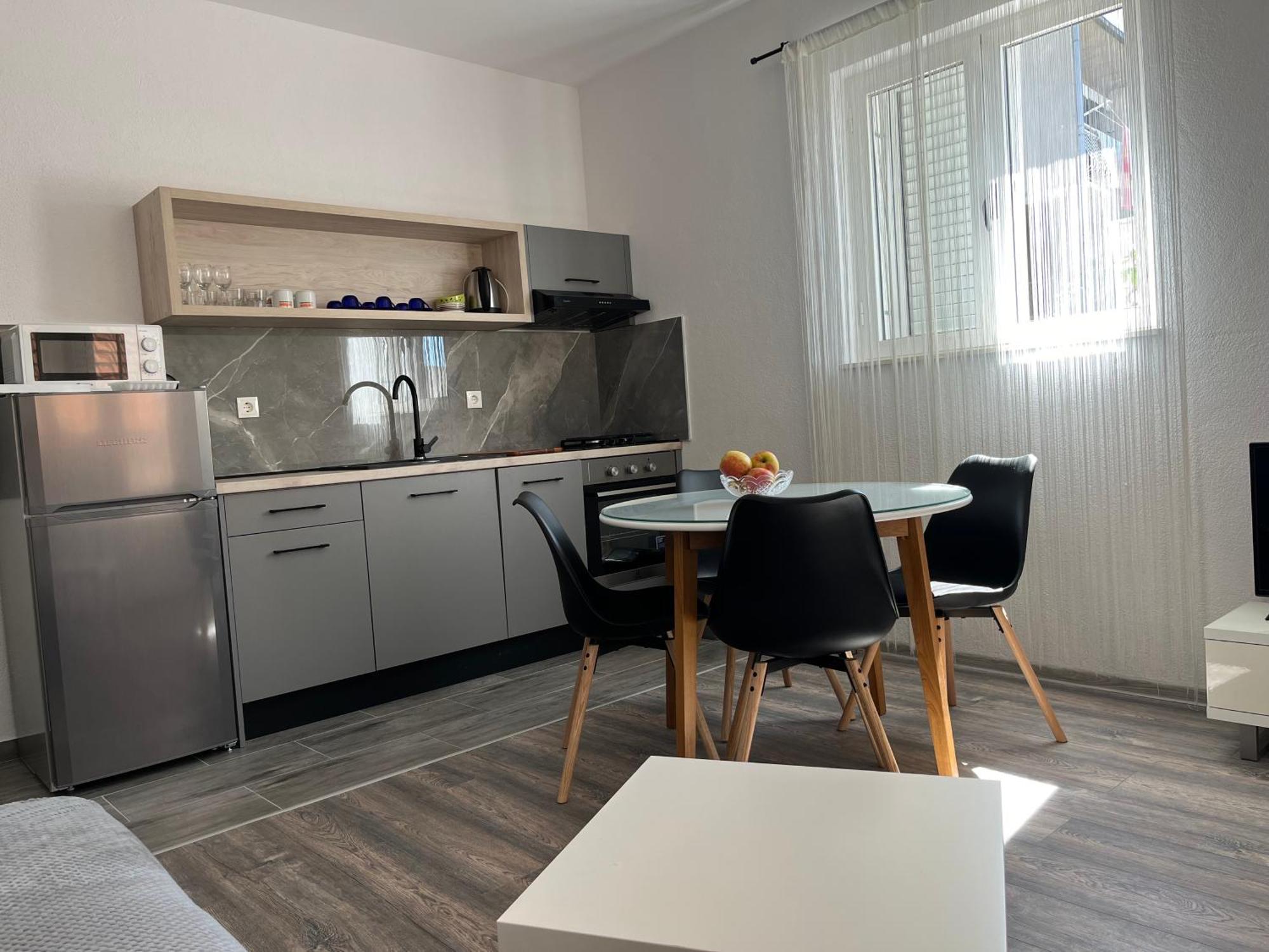 Apartment Makarska M&I, Free Private Parking Exterior foto