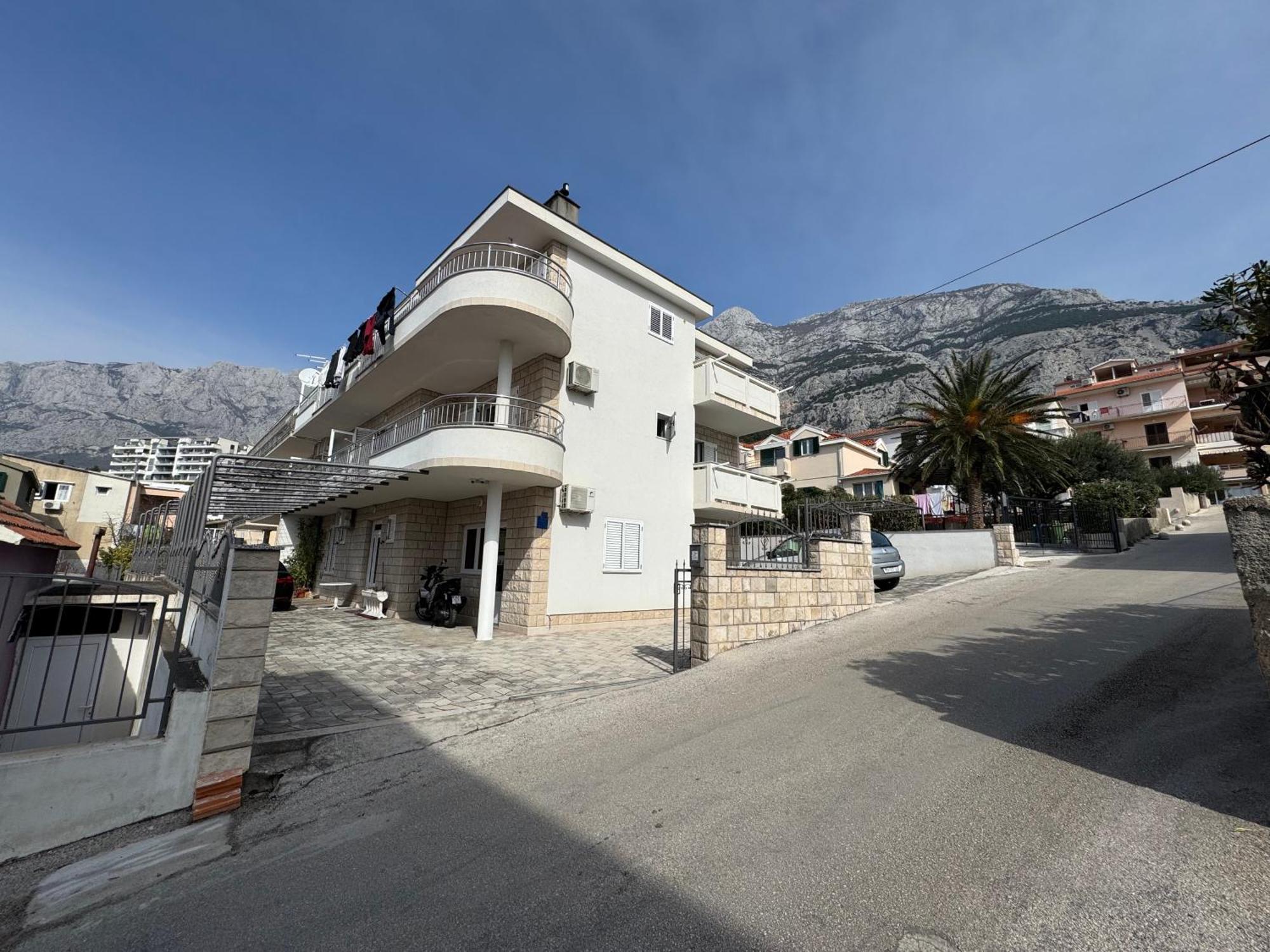 Apartment Makarska M&I, Free Private Parking Exterior foto